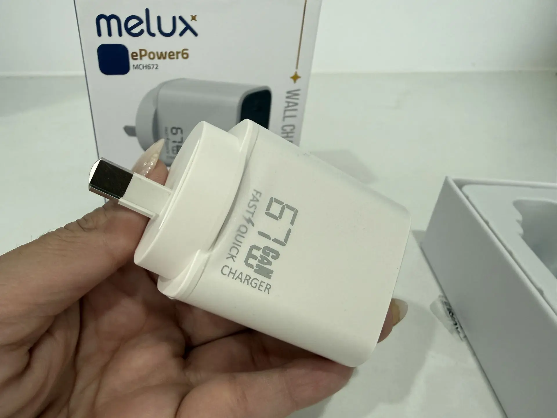 melux Wall Charger ePower 6 - In the box, photo 3